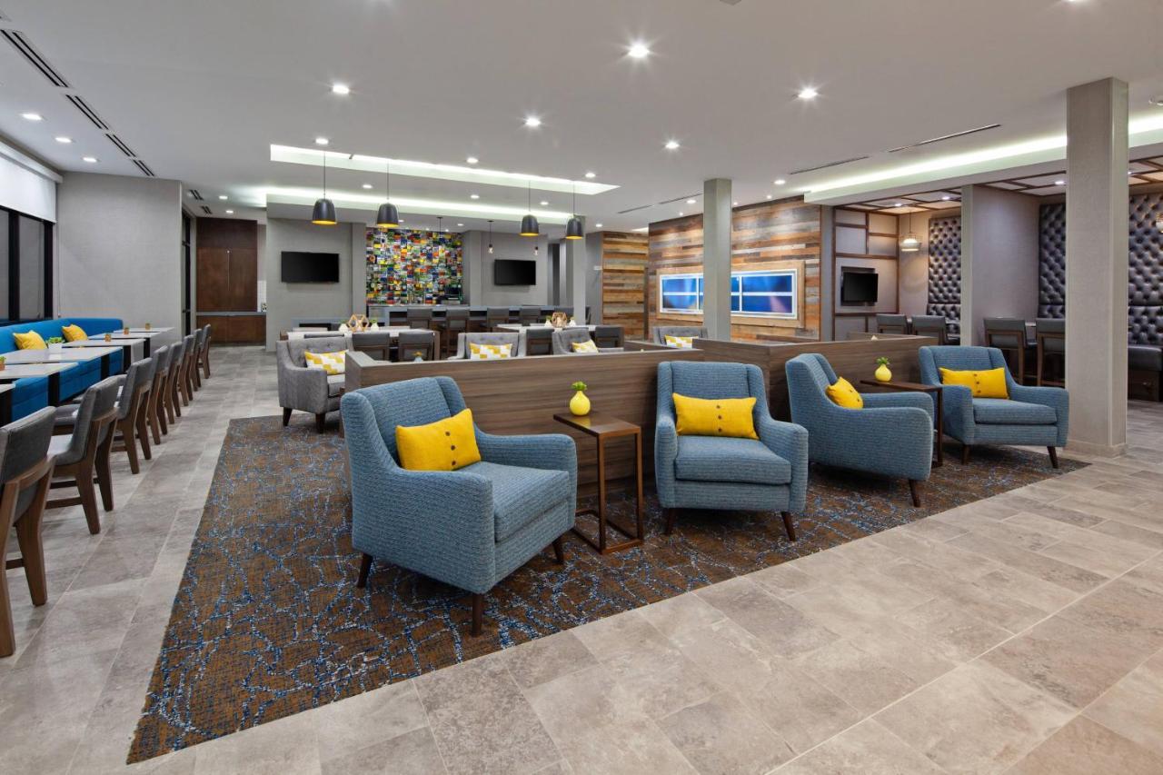 Springhill Suites By Marriott Escondido Downtown Exterior photo