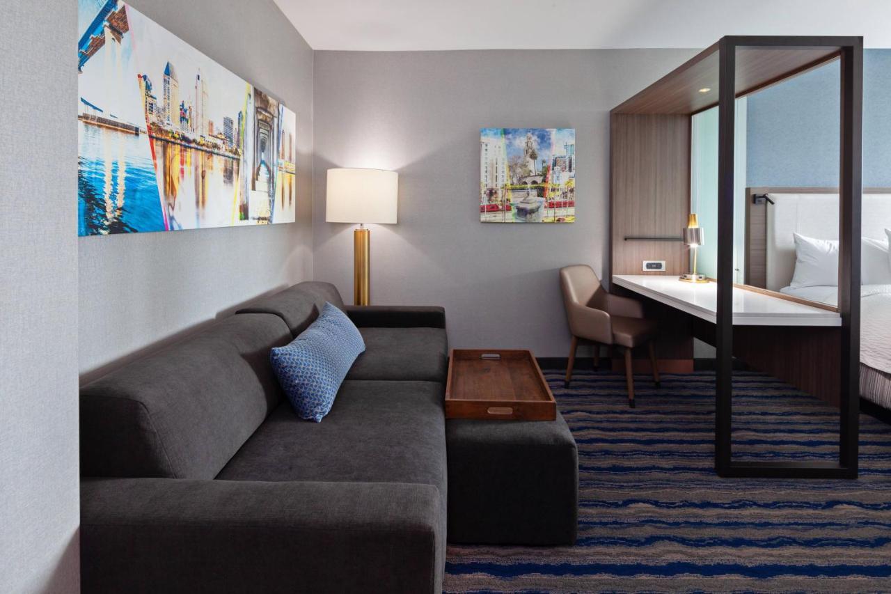 Springhill Suites By Marriott Escondido Downtown Exterior photo