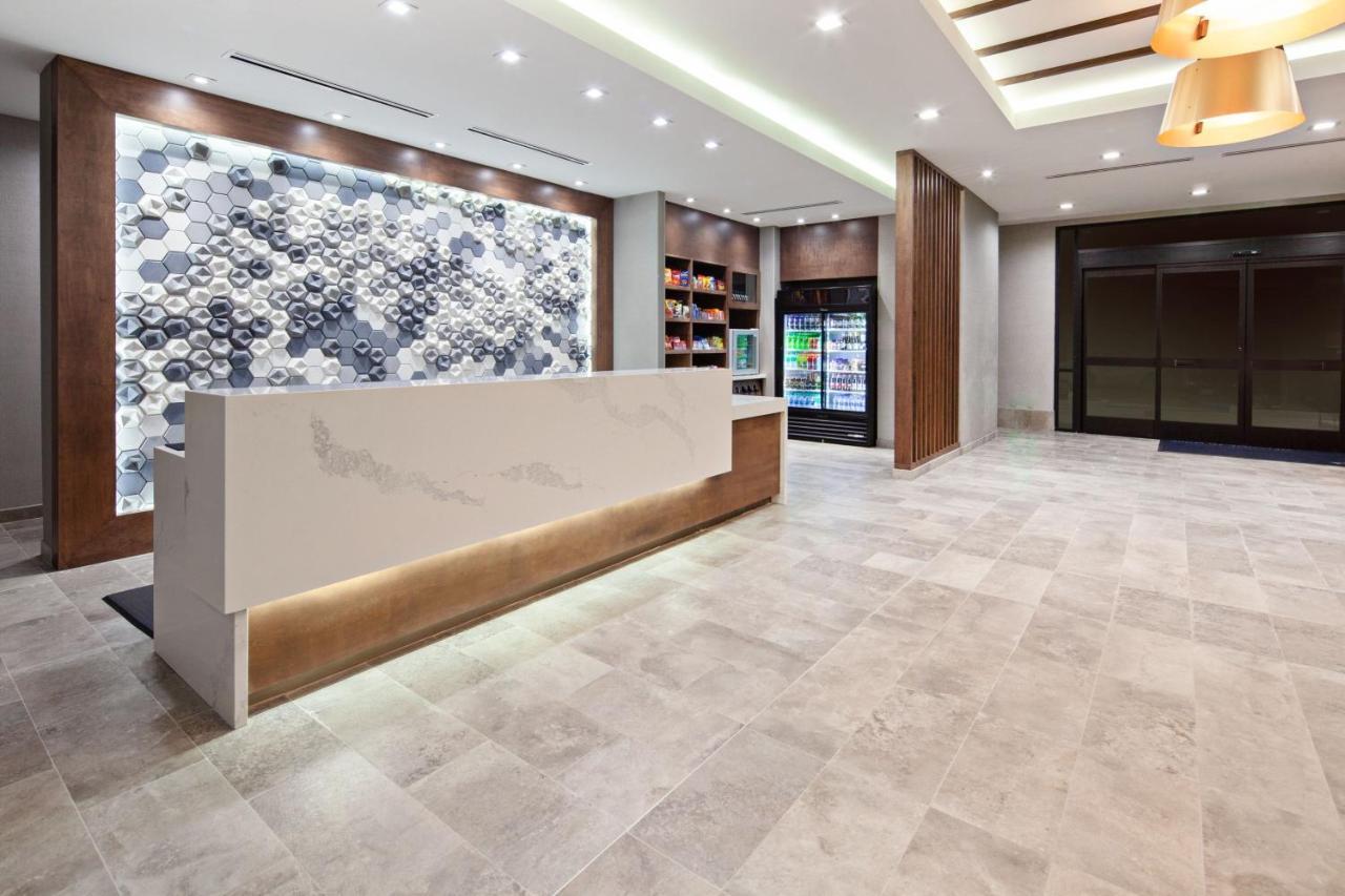 Springhill Suites By Marriott Escondido Downtown Exterior photo