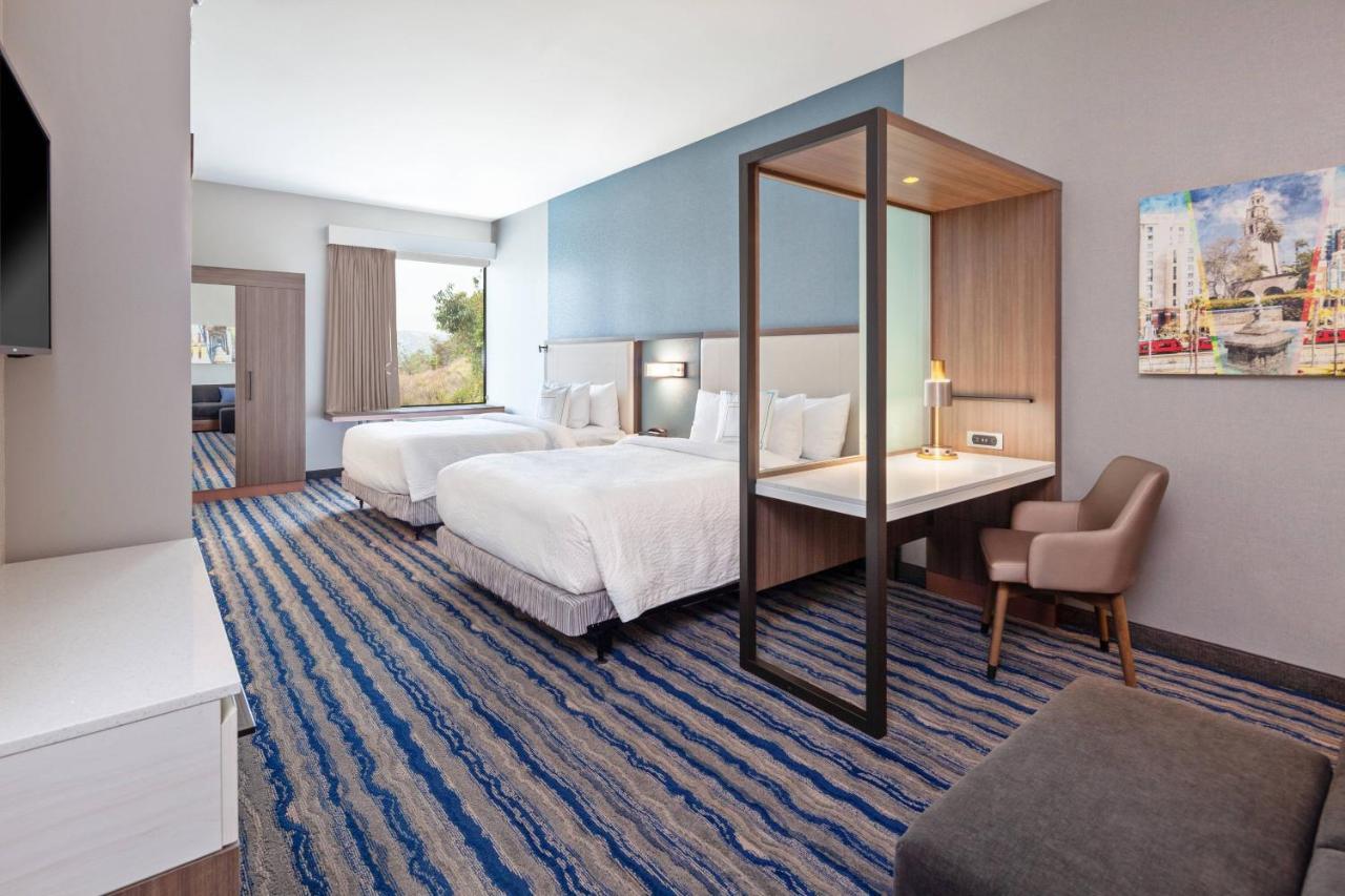 Springhill Suites By Marriott Escondido Downtown Exterior photo